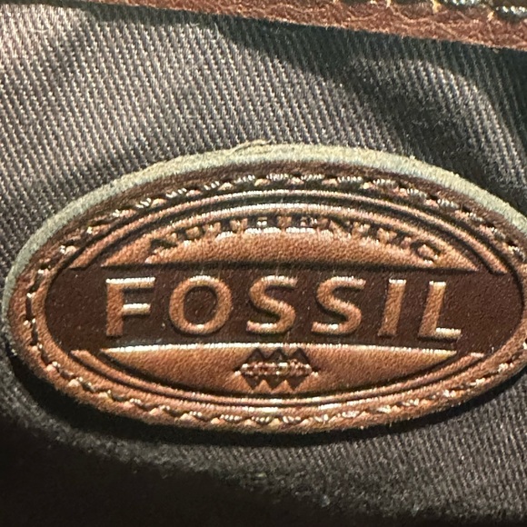 FOSSIL Brown Leather Adjustable Crossbody Shoulder Messenger Bag 12”Wx10”L x 2”D - Picture 8 of 16
